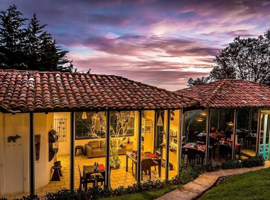 Unicorn Lodge: Direct Riverfront : Unique Experience San Gerardo de Dota Exteriér fotografie